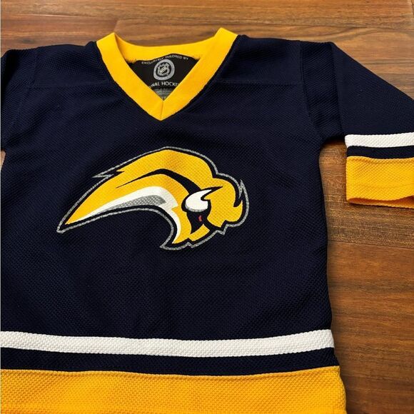Buffalo Sabres navy slug head logo jersey - Picture 2 of 4